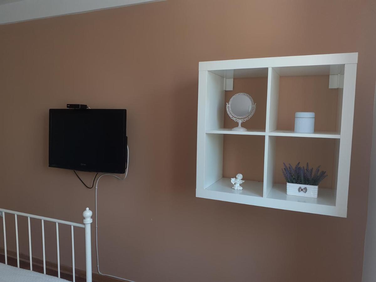 Apartman Jovana Sremska Mitrovica Exterior photo